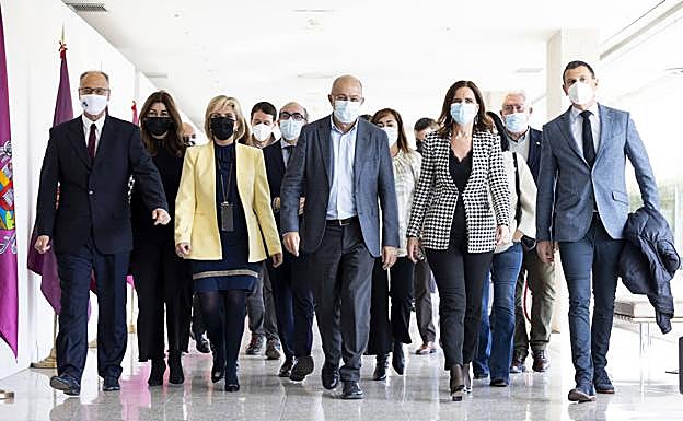 Ciudadanos busca evitar las primarias exprés con un candidato de consenso antes del domingo