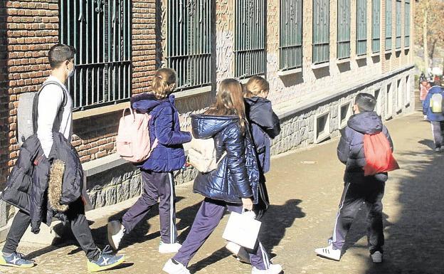 La covid obliga a cerrar en la última semana 268 aulas de Castilla y León