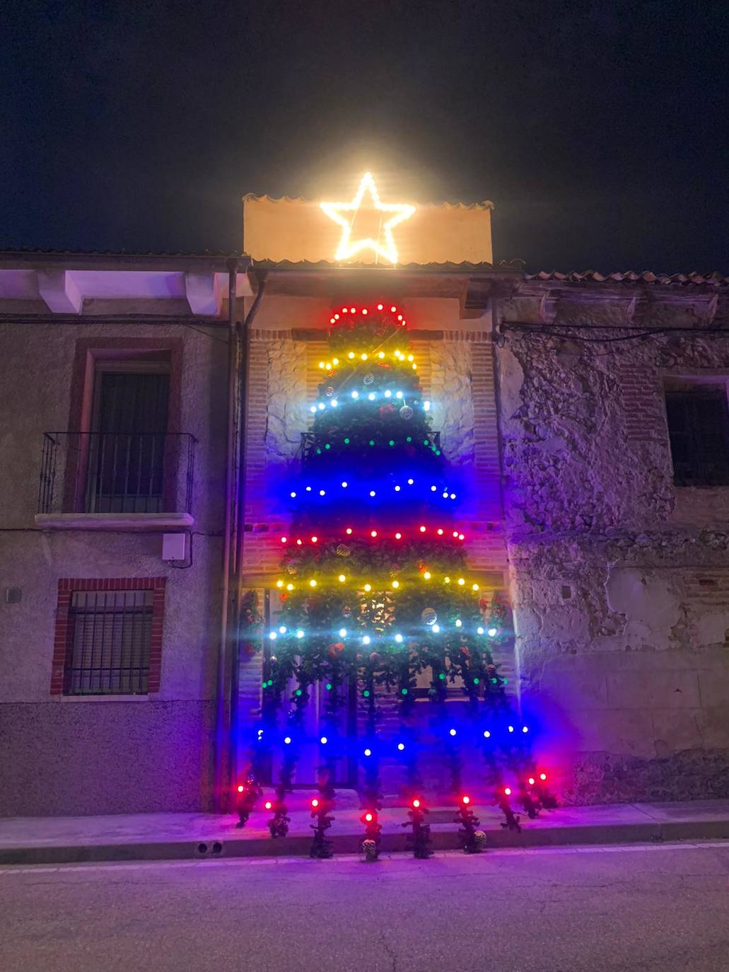 Montaje de la familia Los Zapateros en Aldea de San Miguel (Valladolid).
