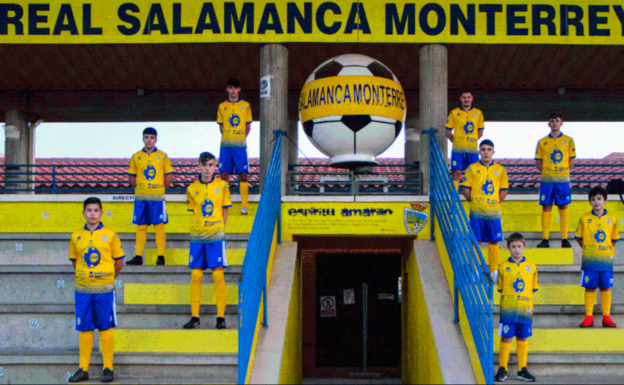 Imagen de la presentaciónde la nueva camiseta con motivo del aniversario.