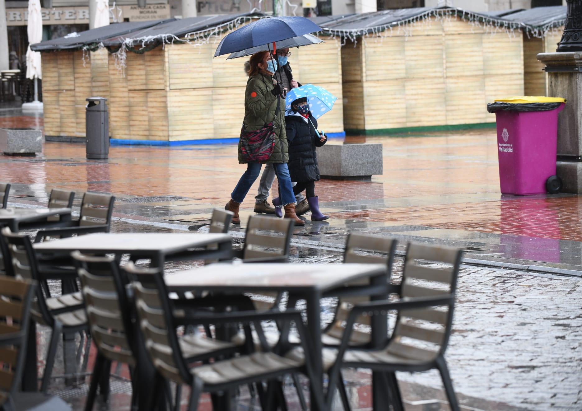 El ambiente de esta jornada festiva en la capital ha sido tranquilo. 