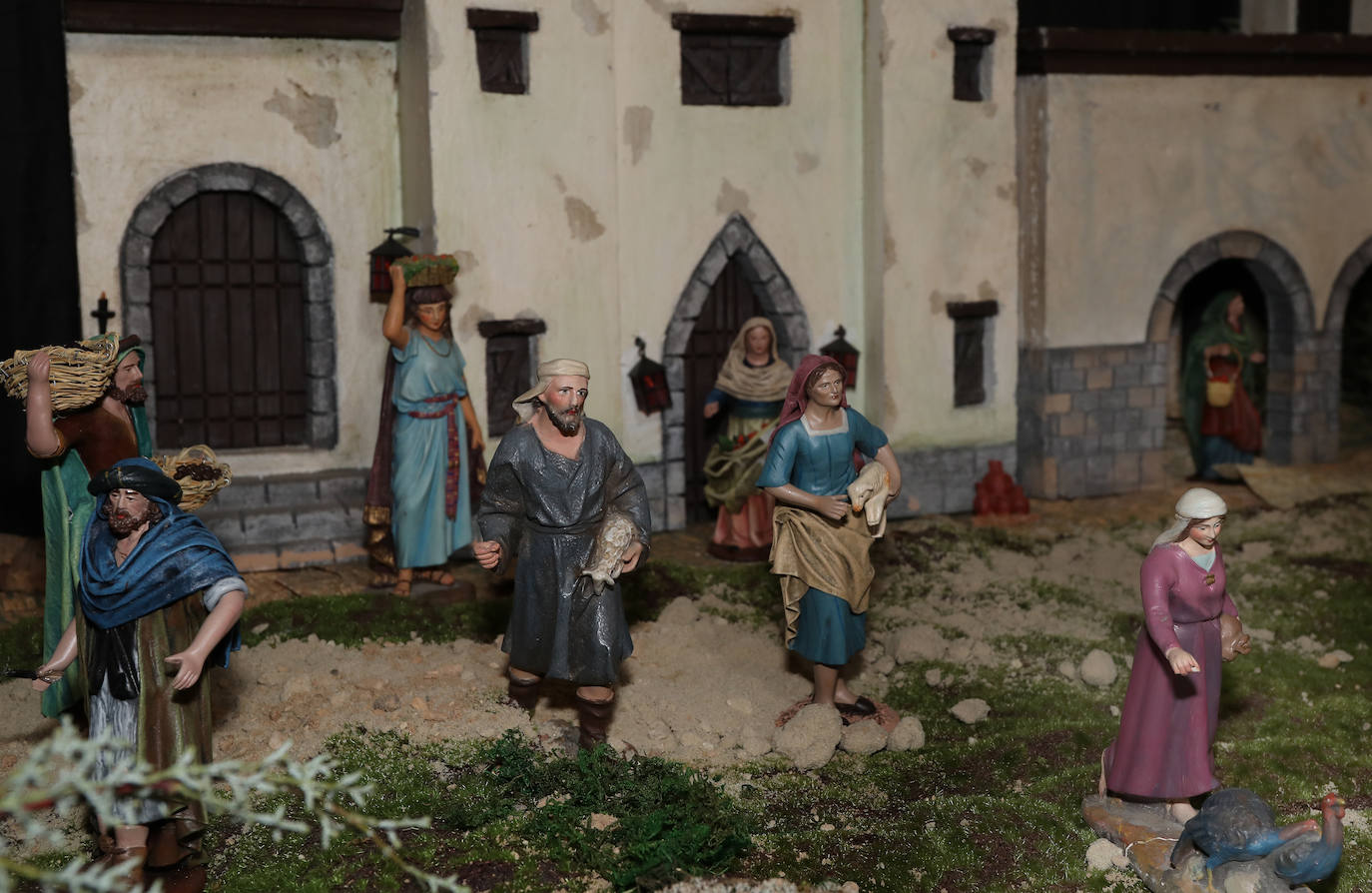 Fotos: Montaje en la capilla de la Soledad