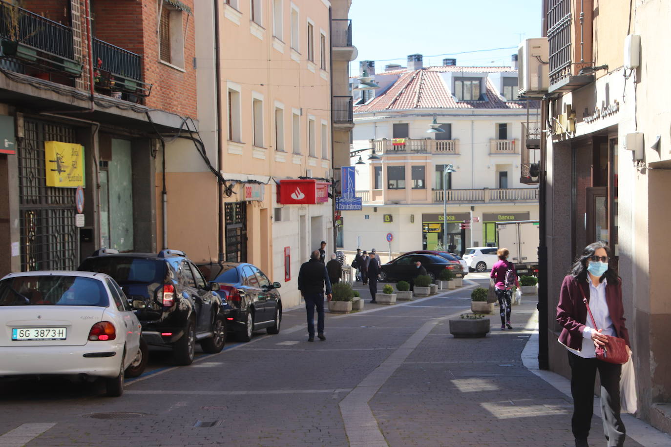 Calle comercial de Cuéllar.