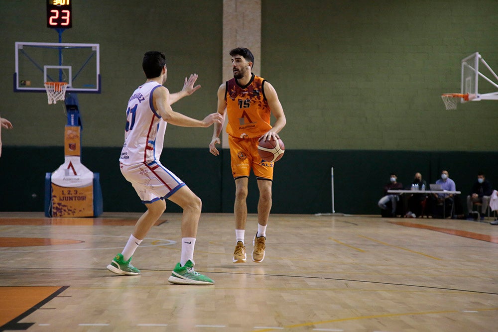 El colista Aquimisa vuelve a tirar otro partido que tenía 'ganado' en el ultimo cuarto (74-77)