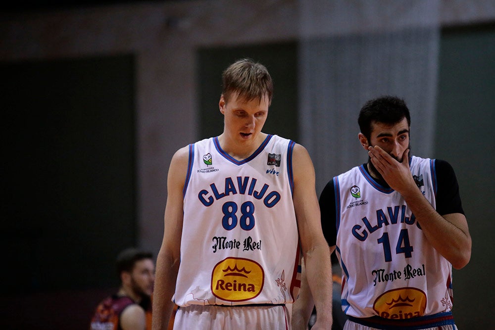 El colista Aquimisa vuelve a tirar otro partido que tenía 'ganado' en el ultimo cuarto (74-77)