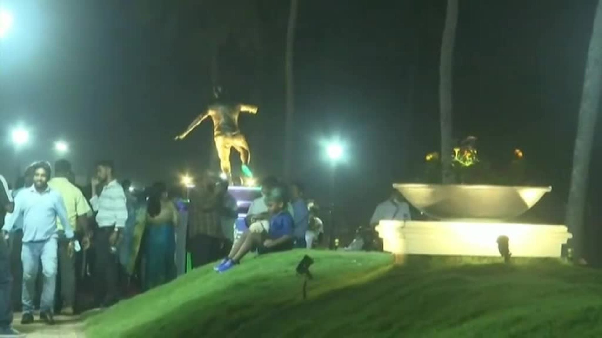 El parecido poco razonable de la nueva estatua de Cristiano Ronaldo