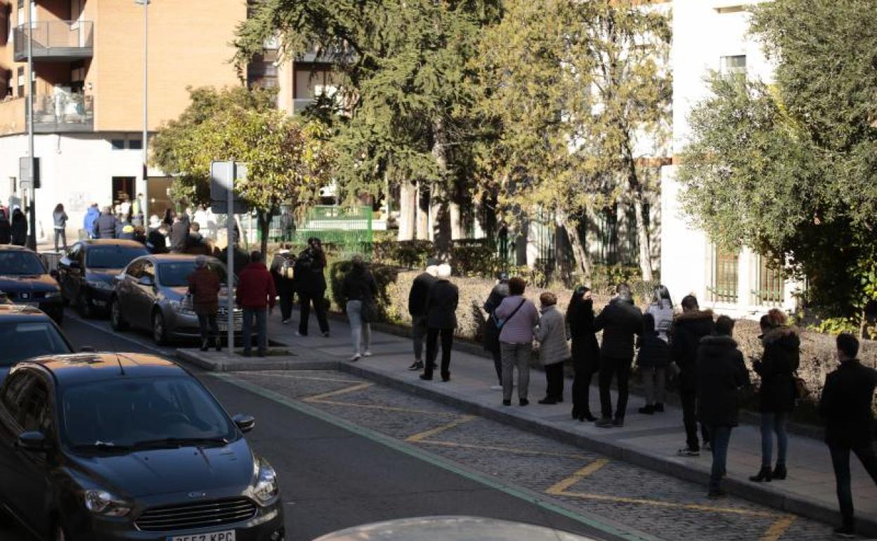 Colas en la zona de la calle Valencia. 