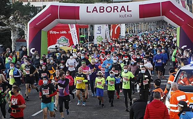 Salida de la San Silvestre de Palencia, este viernes. 