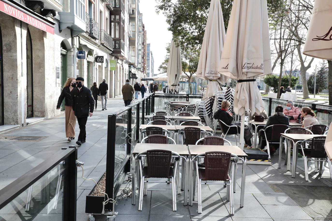 Fotos: Valladolid estrena el año con paseos y pocas consumiciones en las terrazas