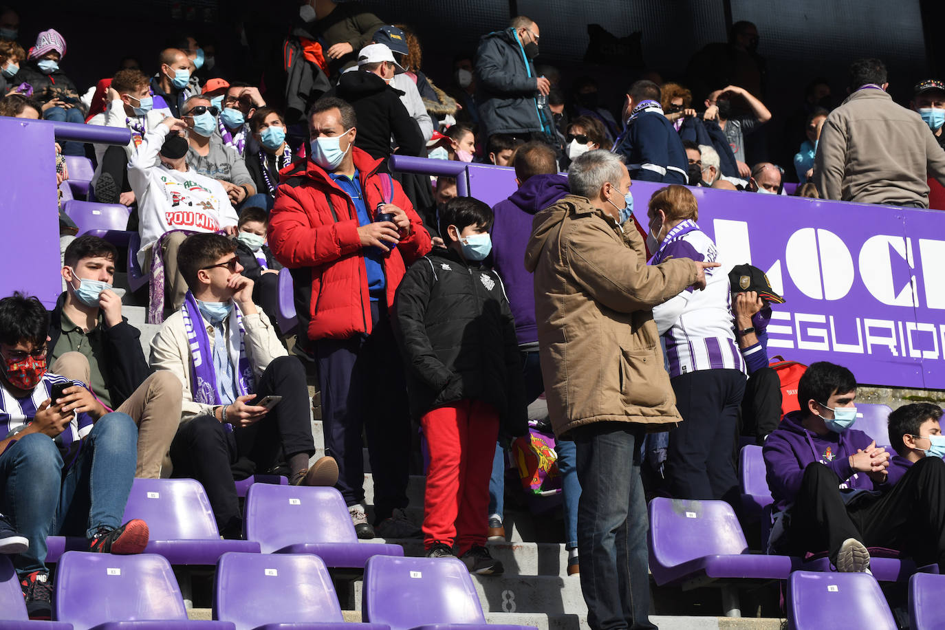 Fotos: Búscate en la grada del Real Valladolid-Leganés (3/4)