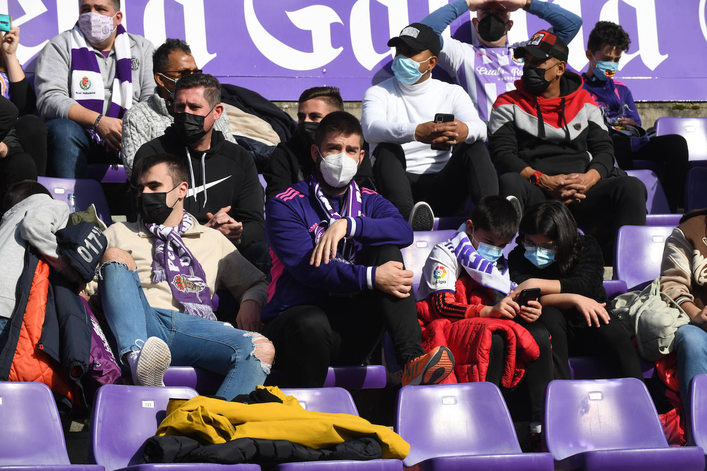Fotos: Búscate en la grada del Real Valladolid-Leganés (3/4)