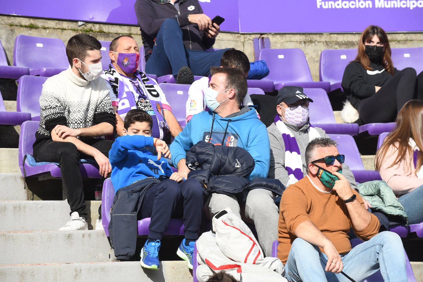Fotos: Búscate en la grada del Real Valladolid-Leganés (1/4)
