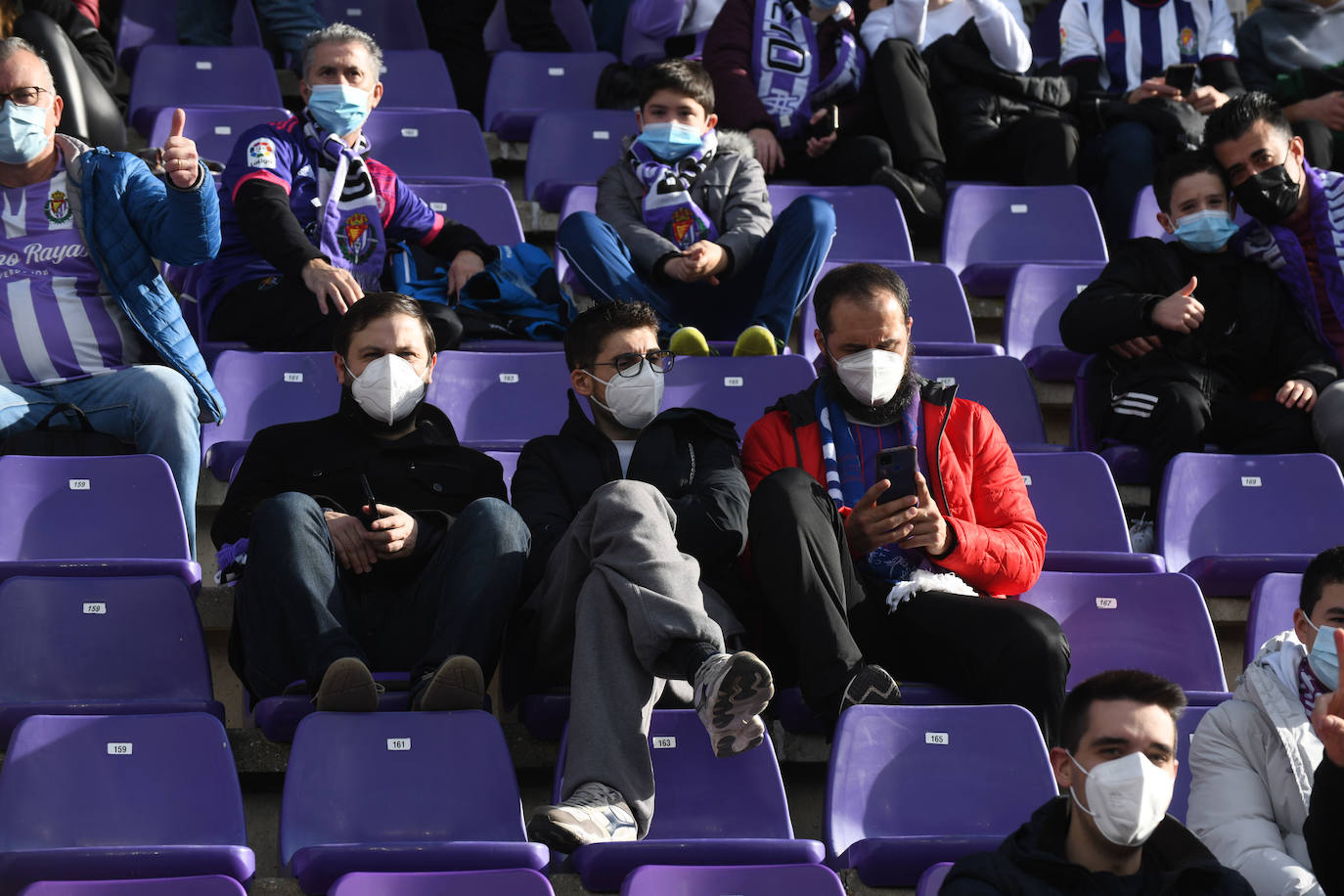 Fotos: Búscate en la grada del Real Valladolid-Leganés (2/4)