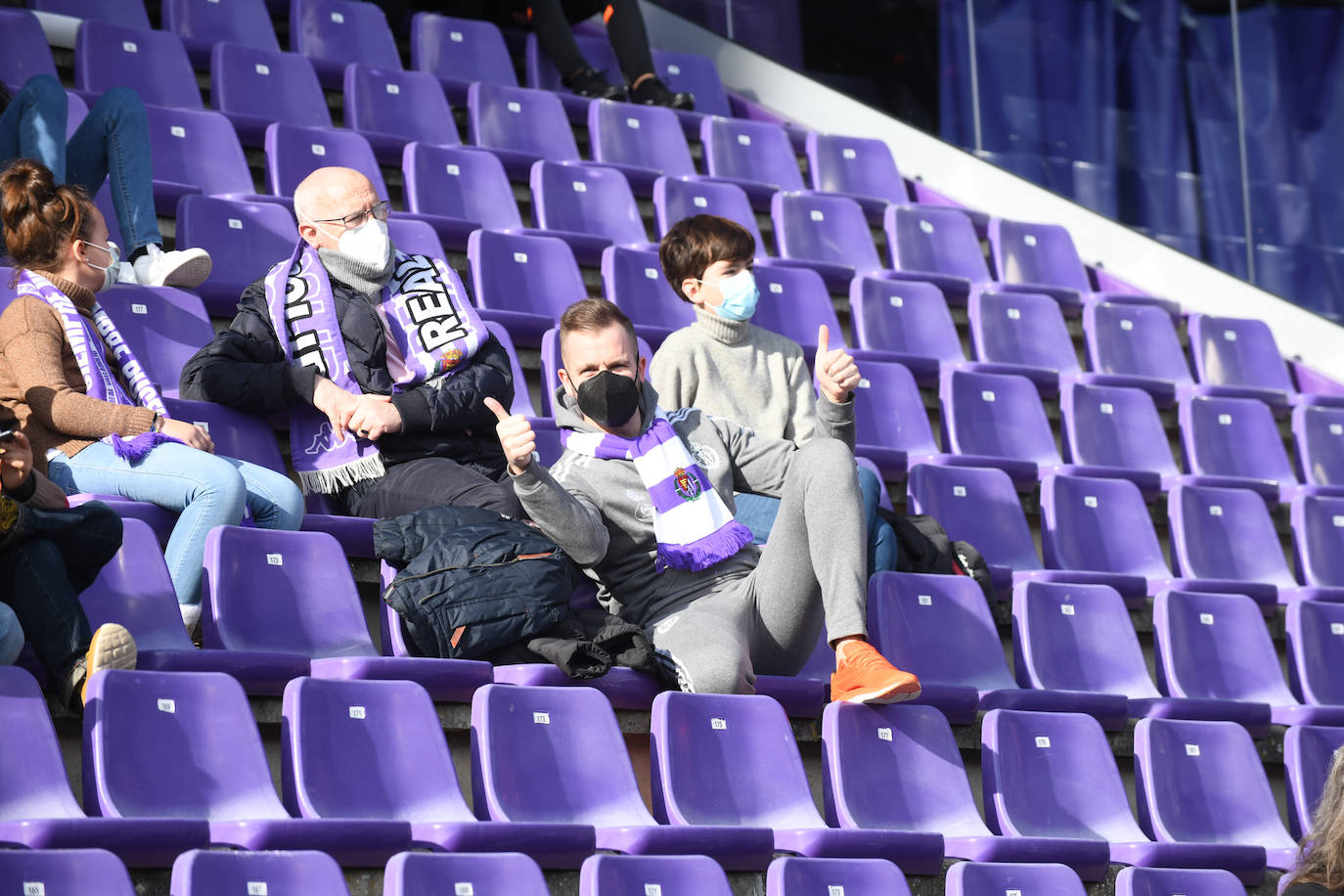 Fotos: Búscate en la grada del Real Valladolid-Leganés (3/4)