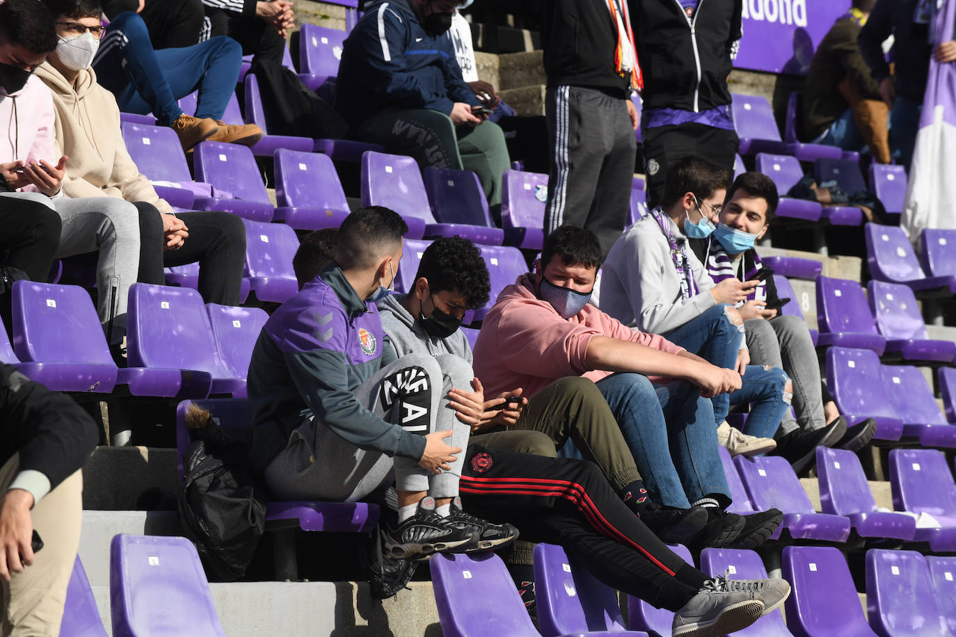 Fotos: Búscate en la grada del Real Valladolid-Leganés (3/4)