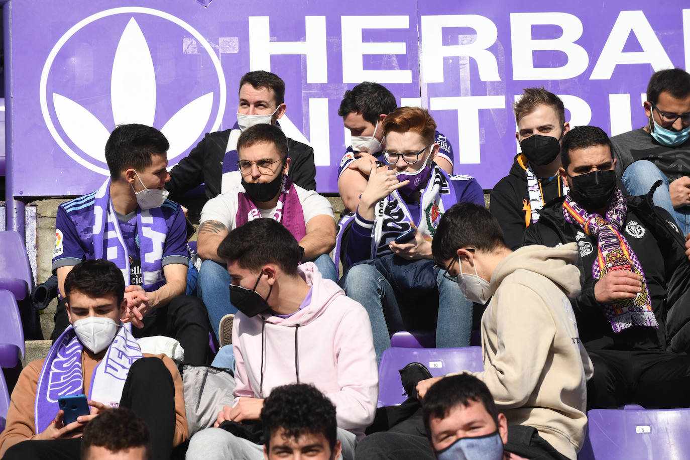 Fotos: Búscate en la grada del Real Valladolid-Leganés (3/4)