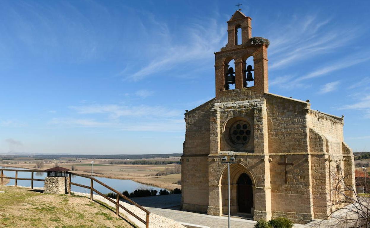 Iglesia de Santa María del Castillo en Castronuño (Valladolid).