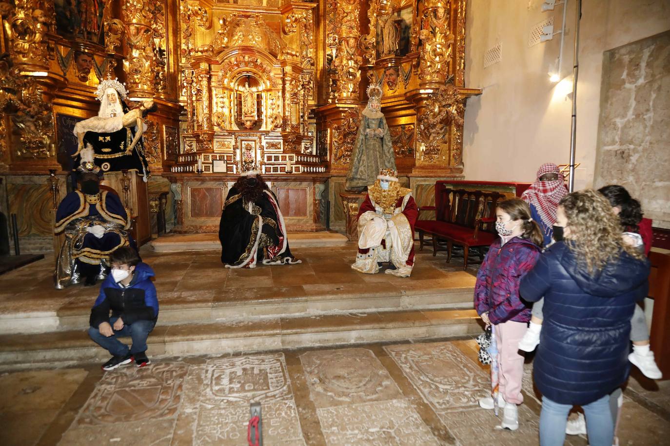 Los Reyes reciben las cartas de los niñosde la comarca de Peñafiel.