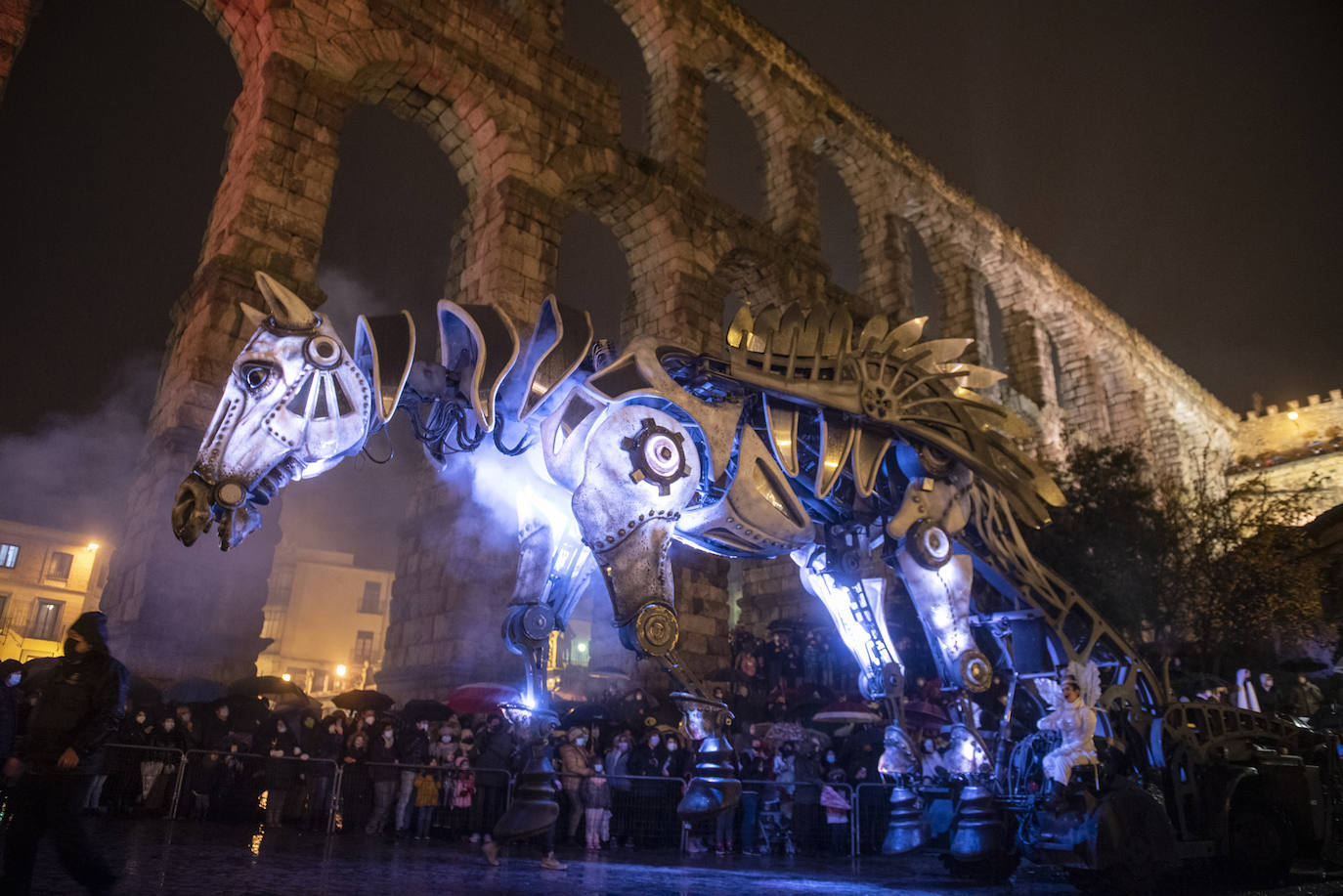 Los Reyes Magos, a su paso por Segovia.