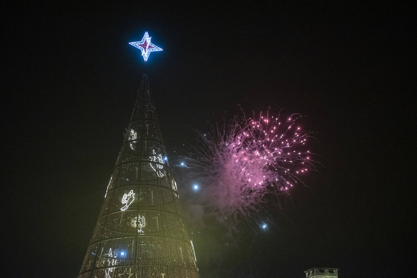 Los Reyes Magos, a su paso por Segovia.