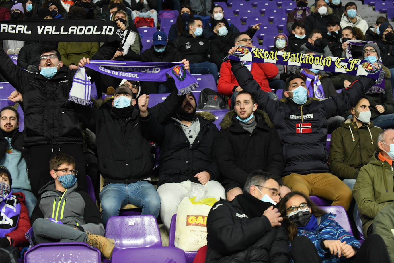 Fotos: Búscate en la grada en el Real Valladolid-Betis