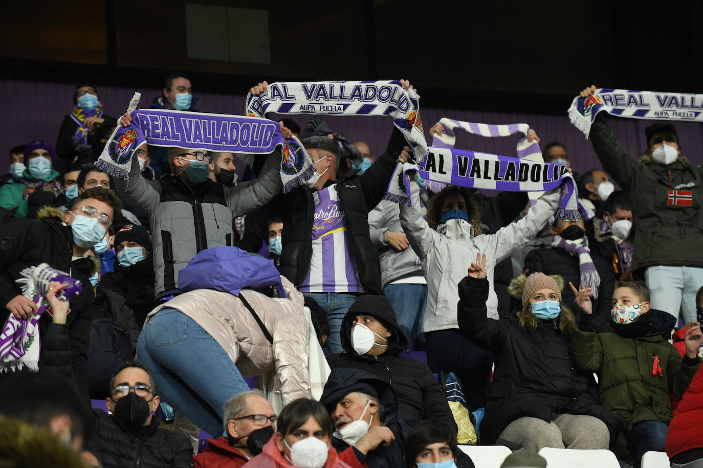 Fotos: Búscate en la grada en el Real Valladolid-Betis