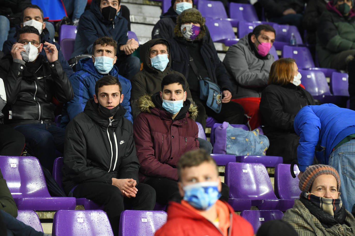 Fotos: Búscate en la grada en el Real Valladolid-Betis