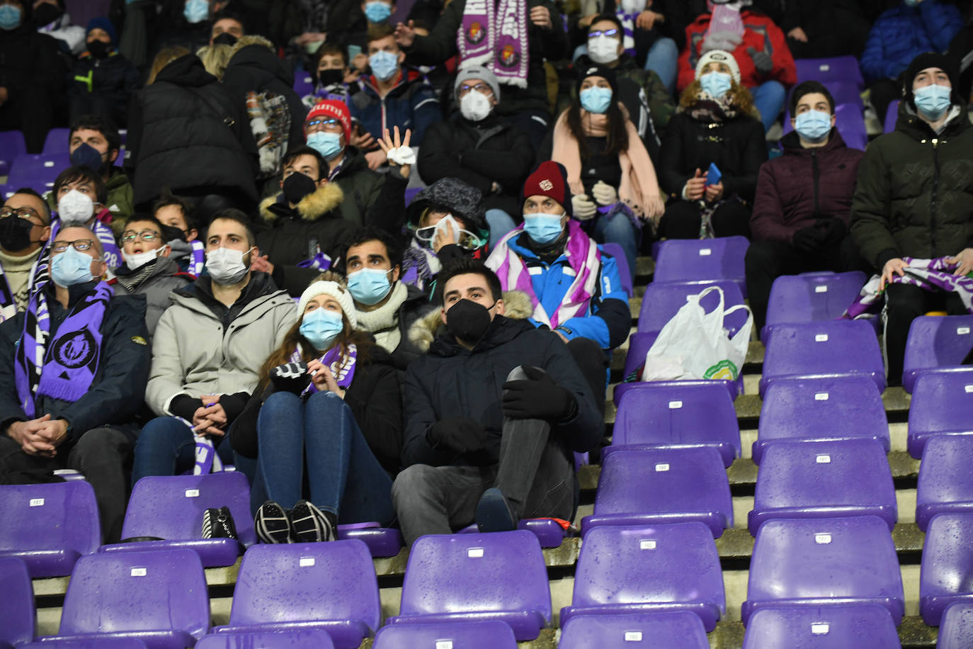 Fotos: Búscate en la grada en el Real Valladolid-Betis