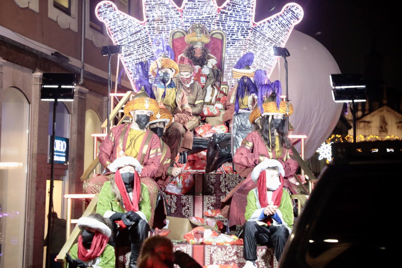 Fotos: Cabalgata de los Reyes Magos en Valladolid (2/2)