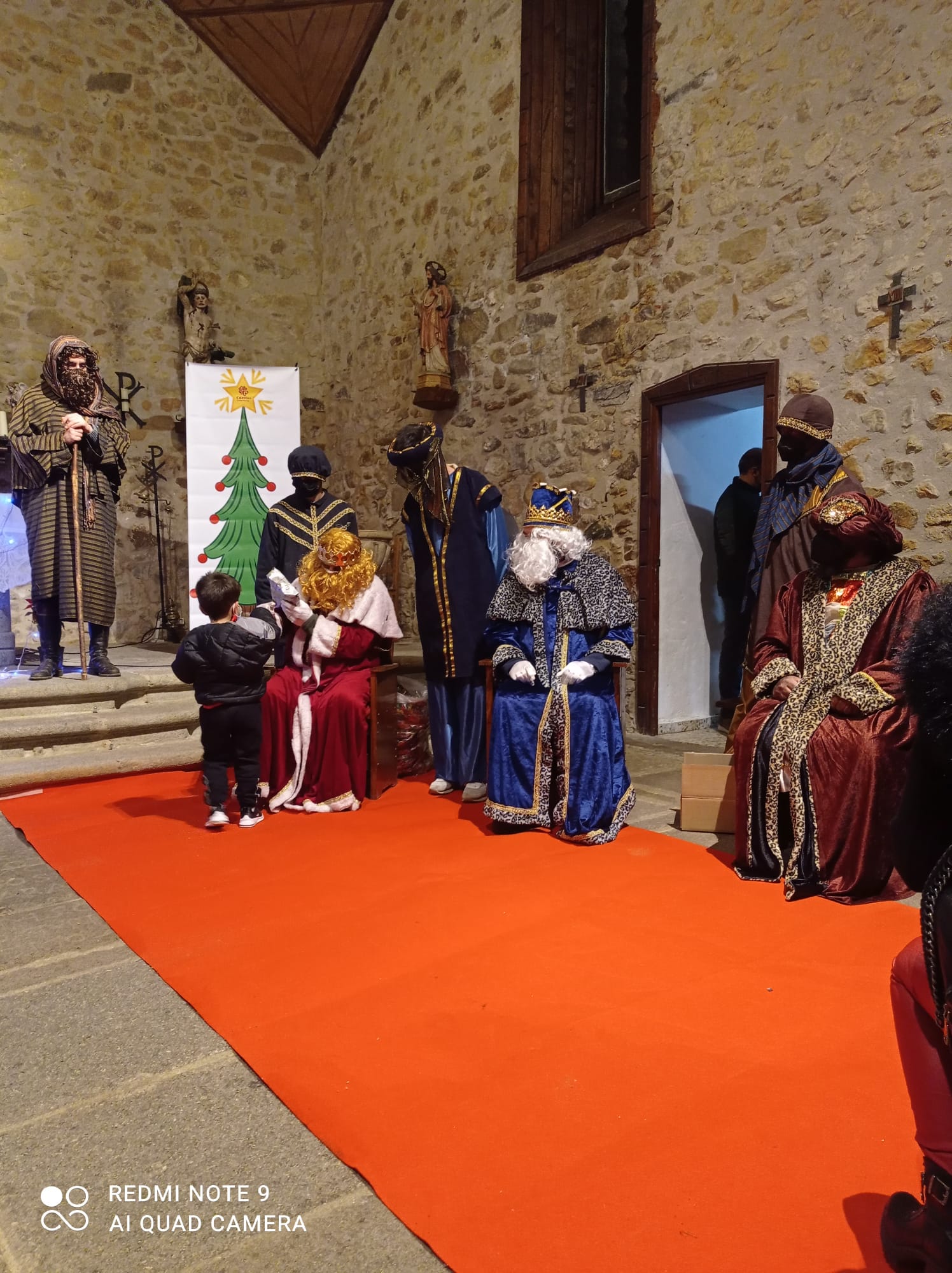 Desde la Residencia de la Diputación hasta el Hospital de Salamanca. Antes de recorrer la capital del Tormes, Melchor, Gaspar y Baltasar visitaron la provincia para cumplir los deseos de los mayores y los pequeños  