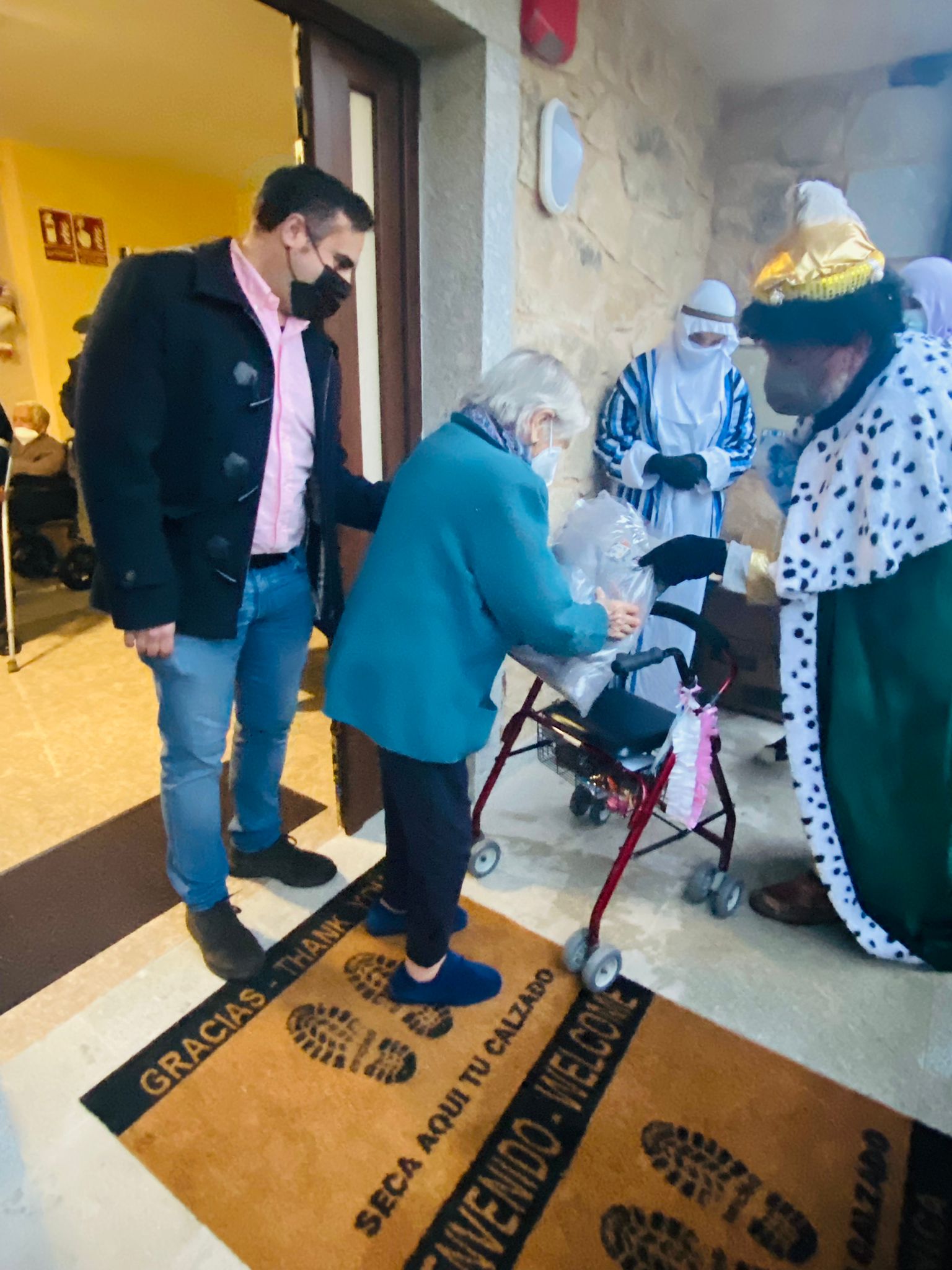 Desde la Residencia de la Diputación hasta el Hospital de Salamanca. Antes de recorrer la capital del Tormes, Melchor, Gaspar y Baltasar visitaron la provincia para cumplir los deseos de los mayores y los pequeños  