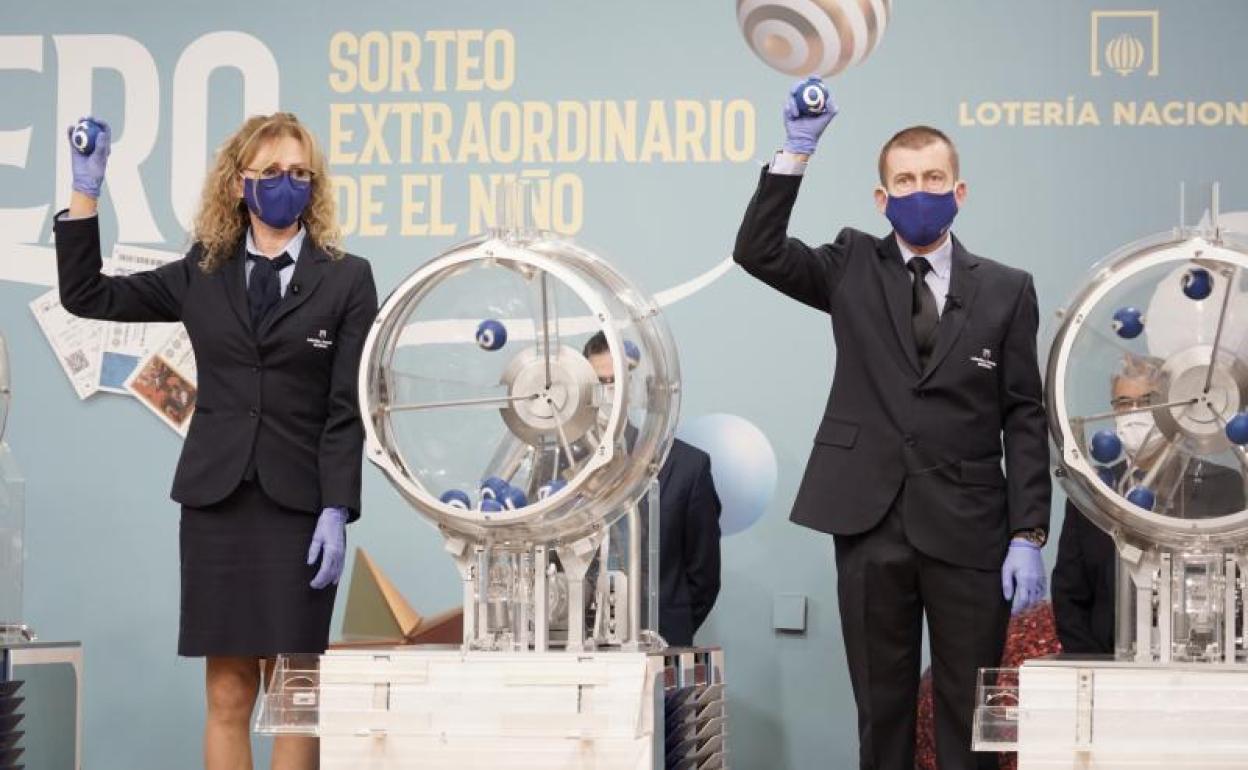 Sorteo de 'El Niño', esta mañana. 