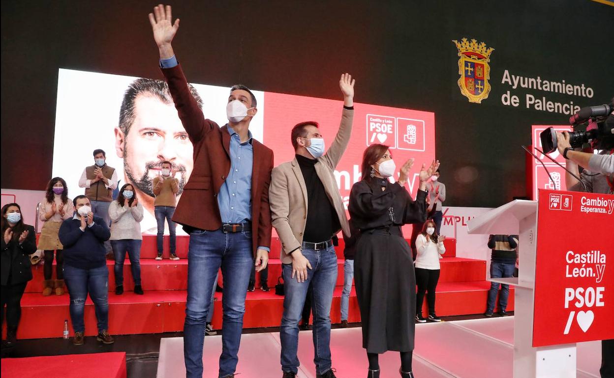 Pedro Sánchez, Tudanca y Rosa Aldea.