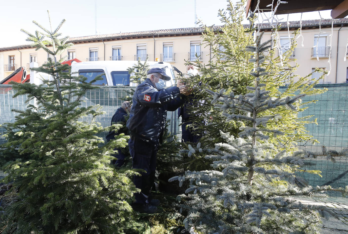 Fotos: El portal de Belén de la Plaza Mayor se guarda hasta la próxima Navidad