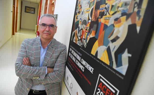 Luis César Herrero.