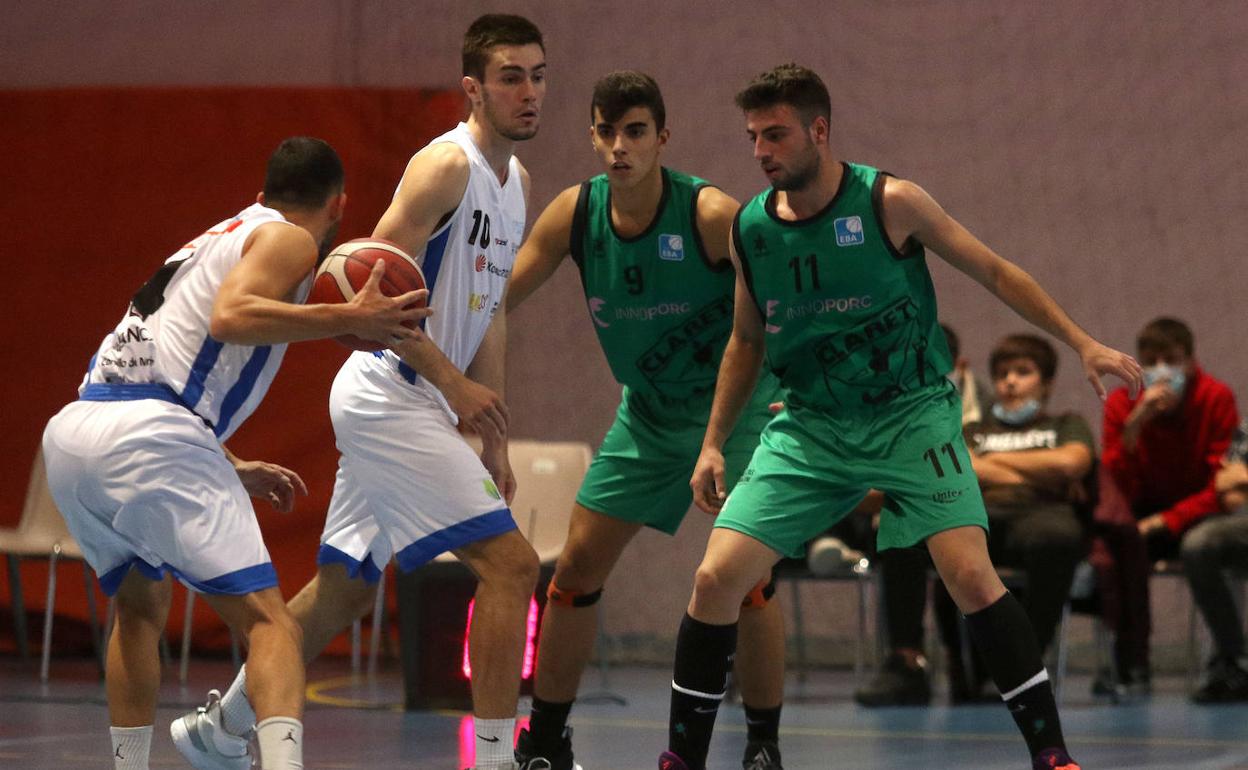 Un anterior partido del Claret en su cancha segoviana. 