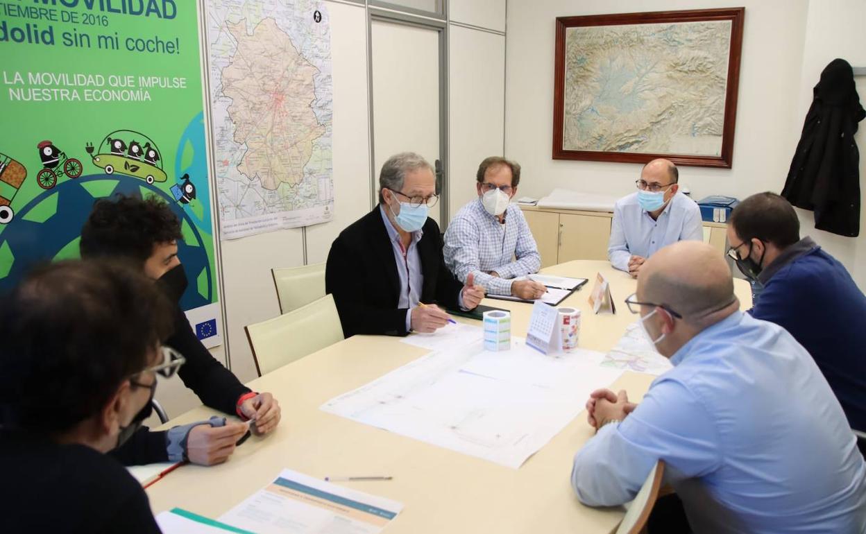 Reunión entre el Ayuntamiento y los trabajadores de Renfe. 