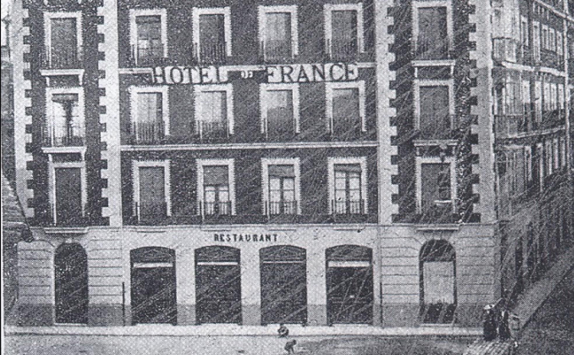 Fachada del Hotel de Francia, ya desaparecido, en la calle de Teresa Gil. 