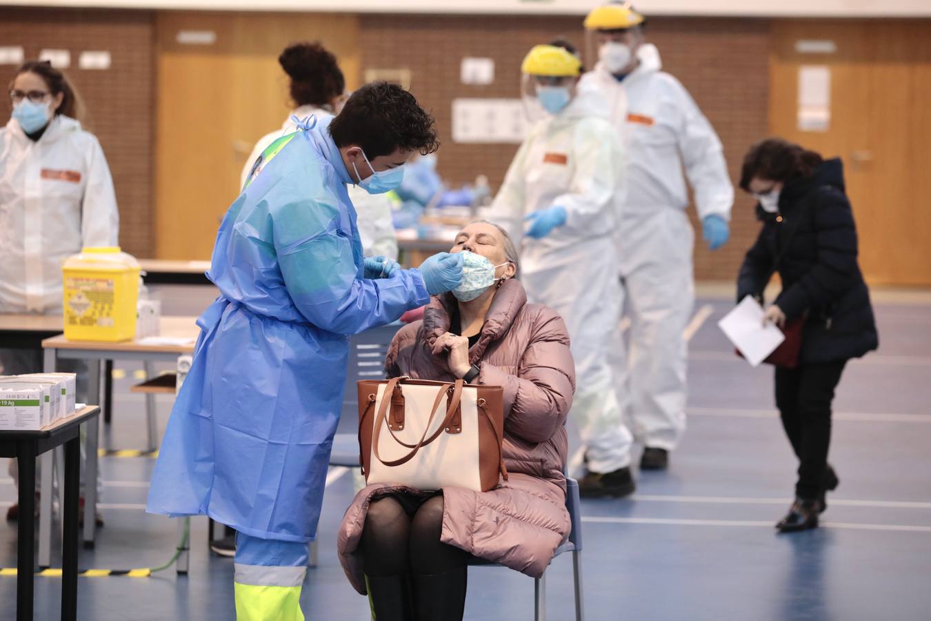 Fotos: Test rápidos de antígenos en la Universidad de Valladolid