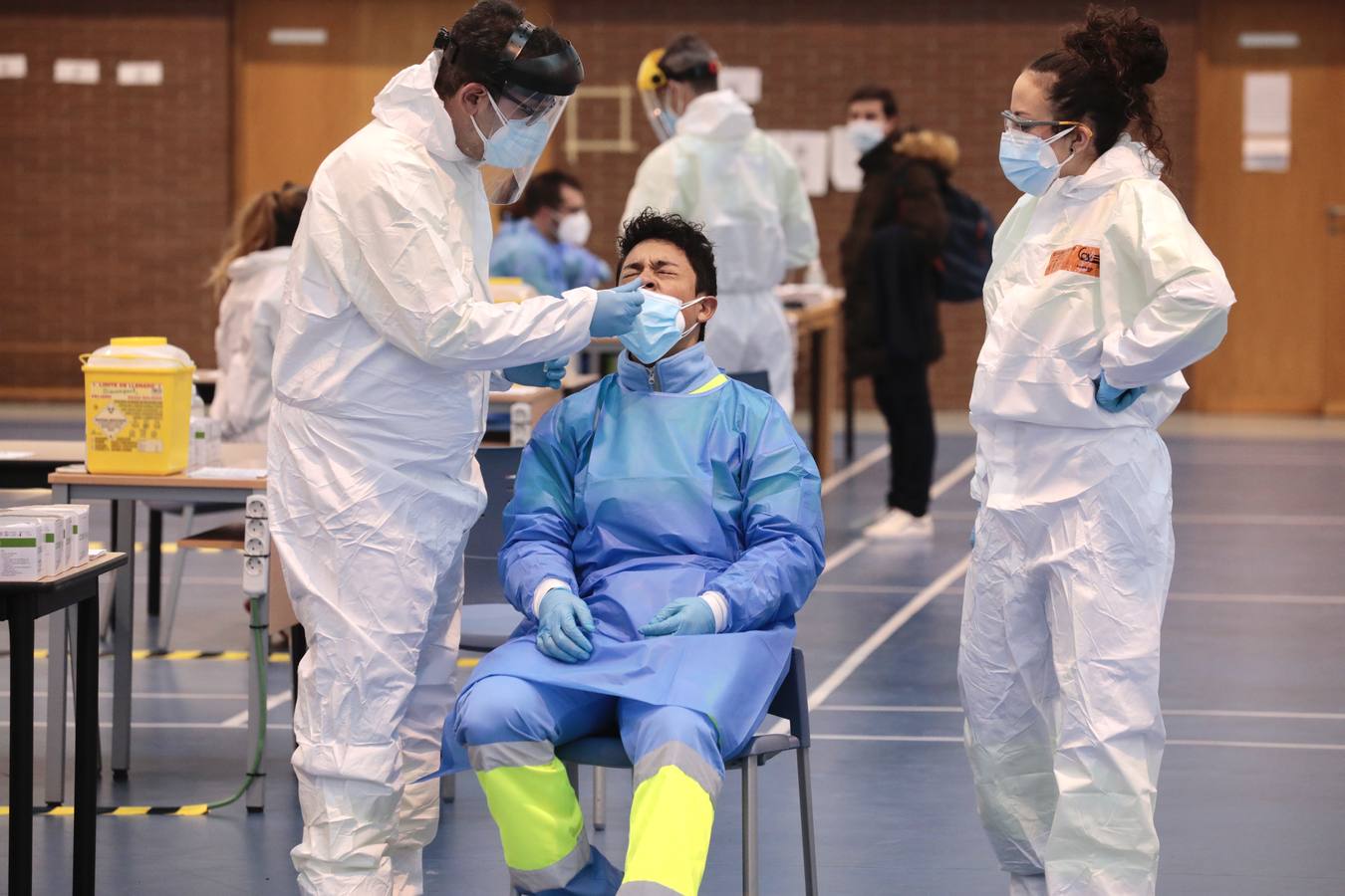 Fotos: Test rápidos de antígenos en la Universidad de Valladolid