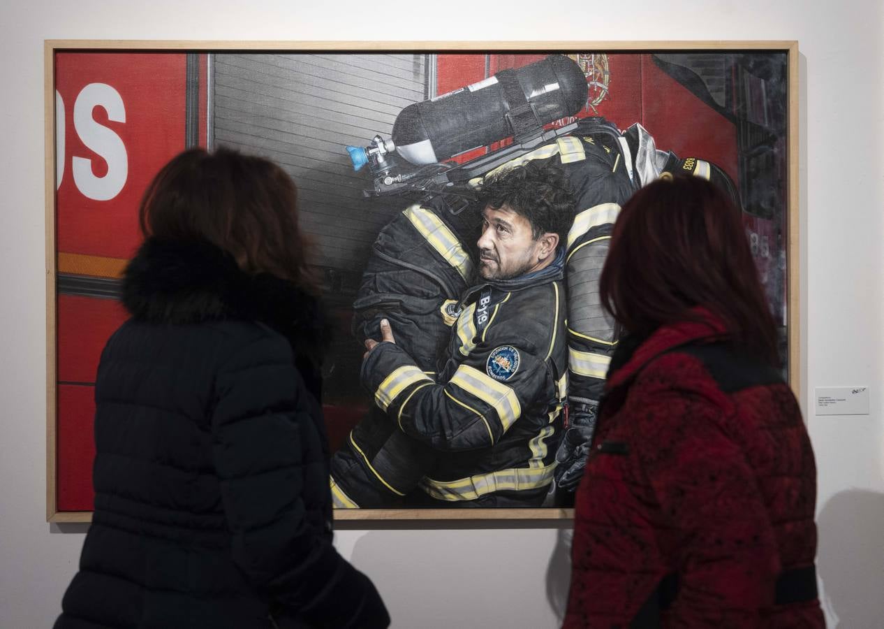 Fotos: La sala de Las Francesas acoge la muestra con las obras finalistas del certamen de pintura de Acor