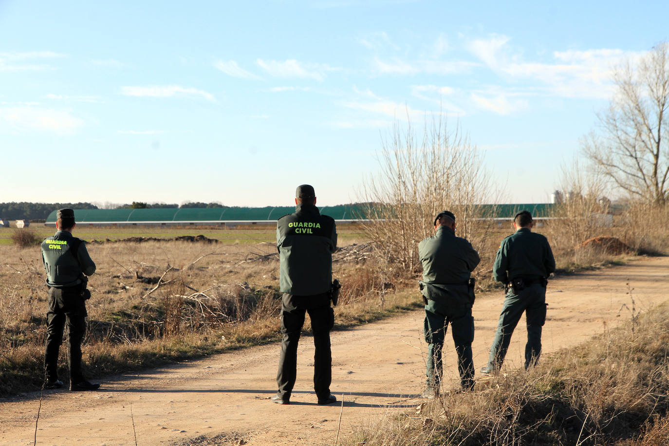 Guardia Civil impide acercarse a menos de 300 metros de la explotación.