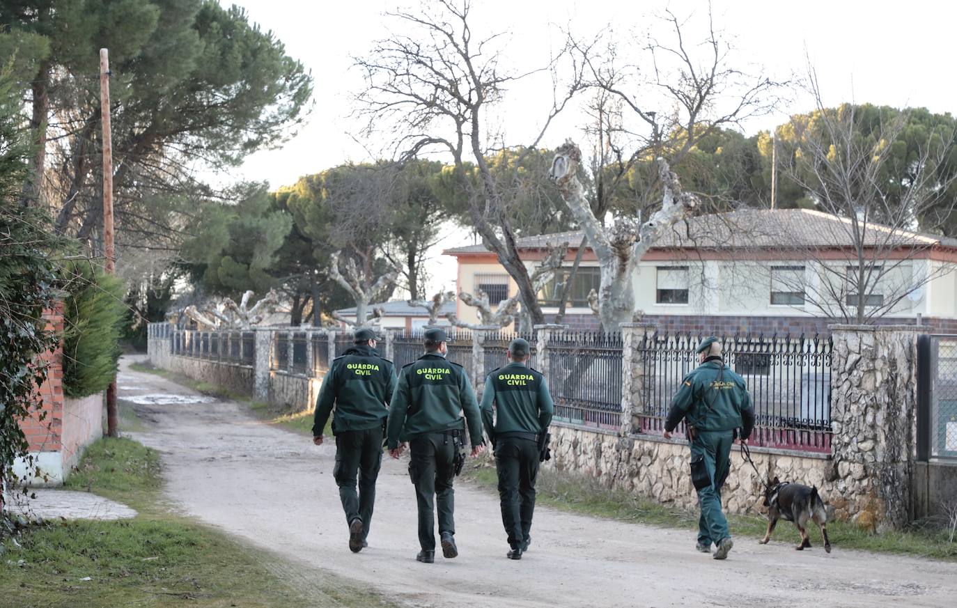 Fotos: Búsqueda con perros de la mujer desaparecida en Traspinedo