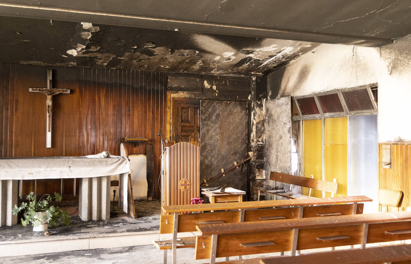 Fotos: Incendio en la iglesia de Nuestra Señora de Fátima, en Valladolid