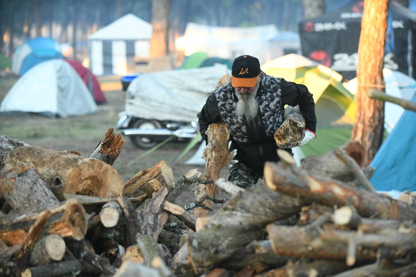 Fotos: Los Motauros encienden las hogueras