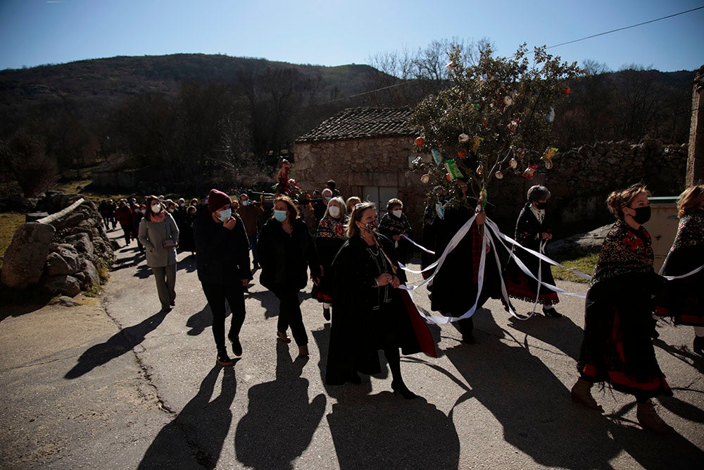 Fiesta patronal de San Sebastián en Sorihuela con procesión, misa y baile