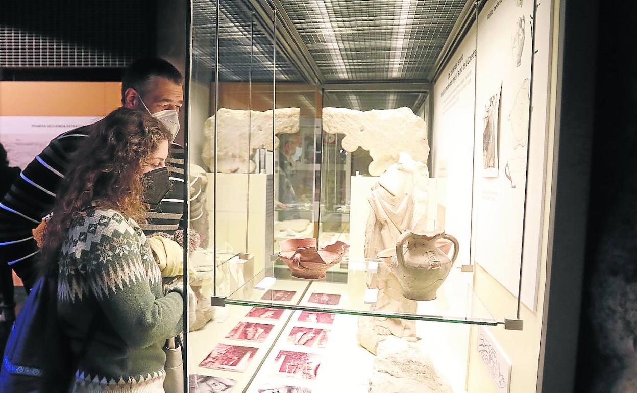 El Museo de Palencia expone documentos y piezas inéditas descubiertas en la Catedral