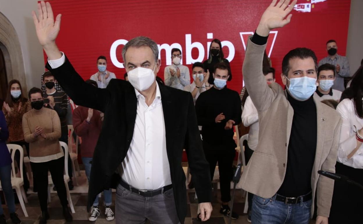 El expresidente del Gobierno, José Luis Rodríguez Zapatero, acompaña a el candidato del PSOE a la Presidencia de la Junta, Luis Tudanca. 