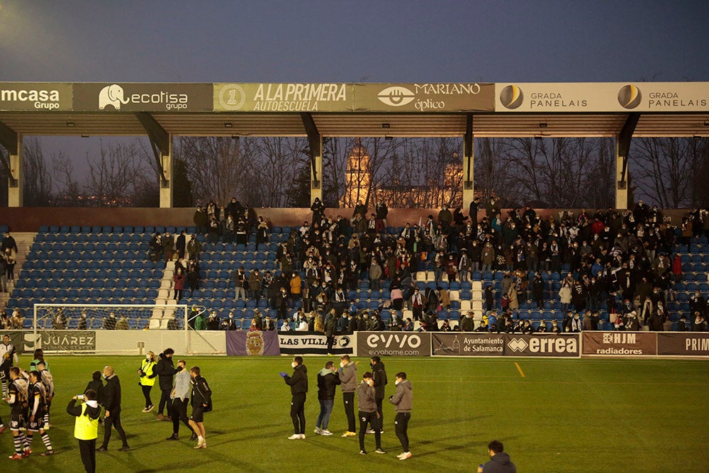 Locura final en el primer partido del año en el Reina Sofía con una remontada que hizo vibrar a la afición