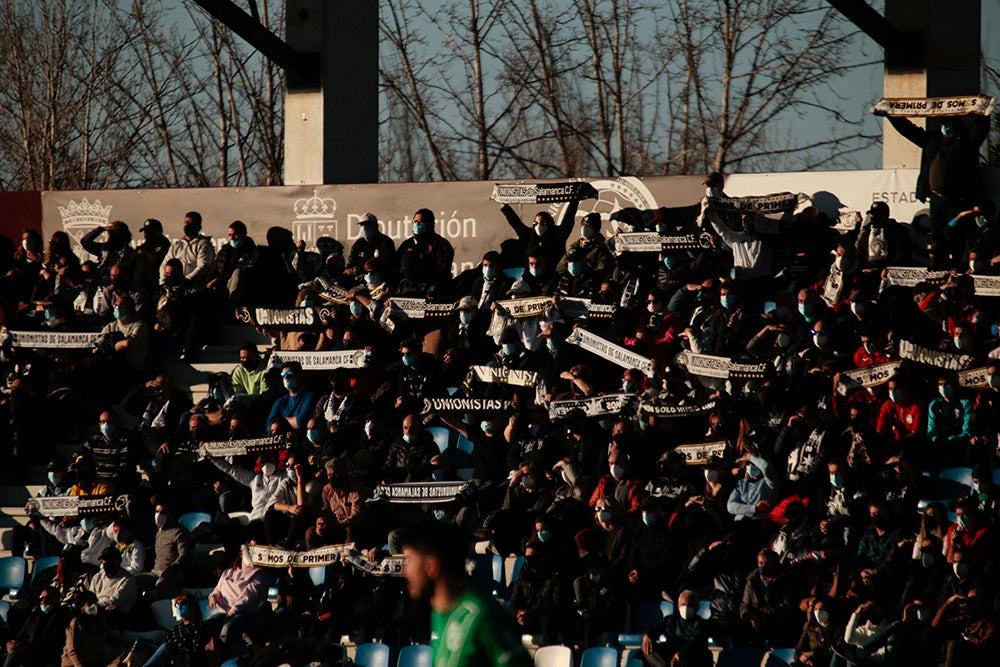 Locura final en el primer partido del año en el Reina Sofía con una remontada que hizo vibrar a la afición